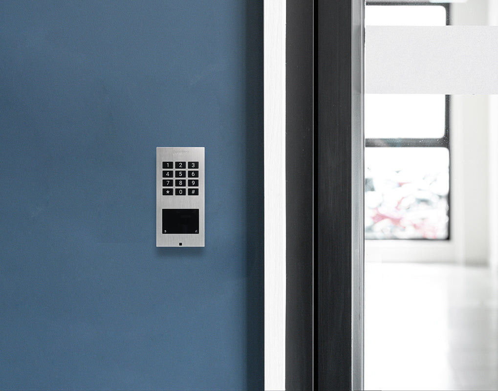 A1121 Surface-mount IP Access Control Device